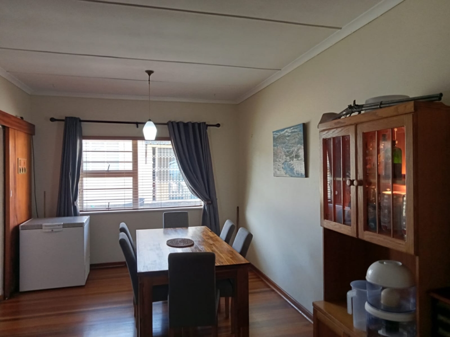 3 Bedroom Property for Sale in Sunnyridge Eastern Cape